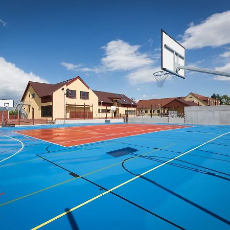 Sport Relax Hotel Na Kopecku Krinec Ngoại thất bức ảnh