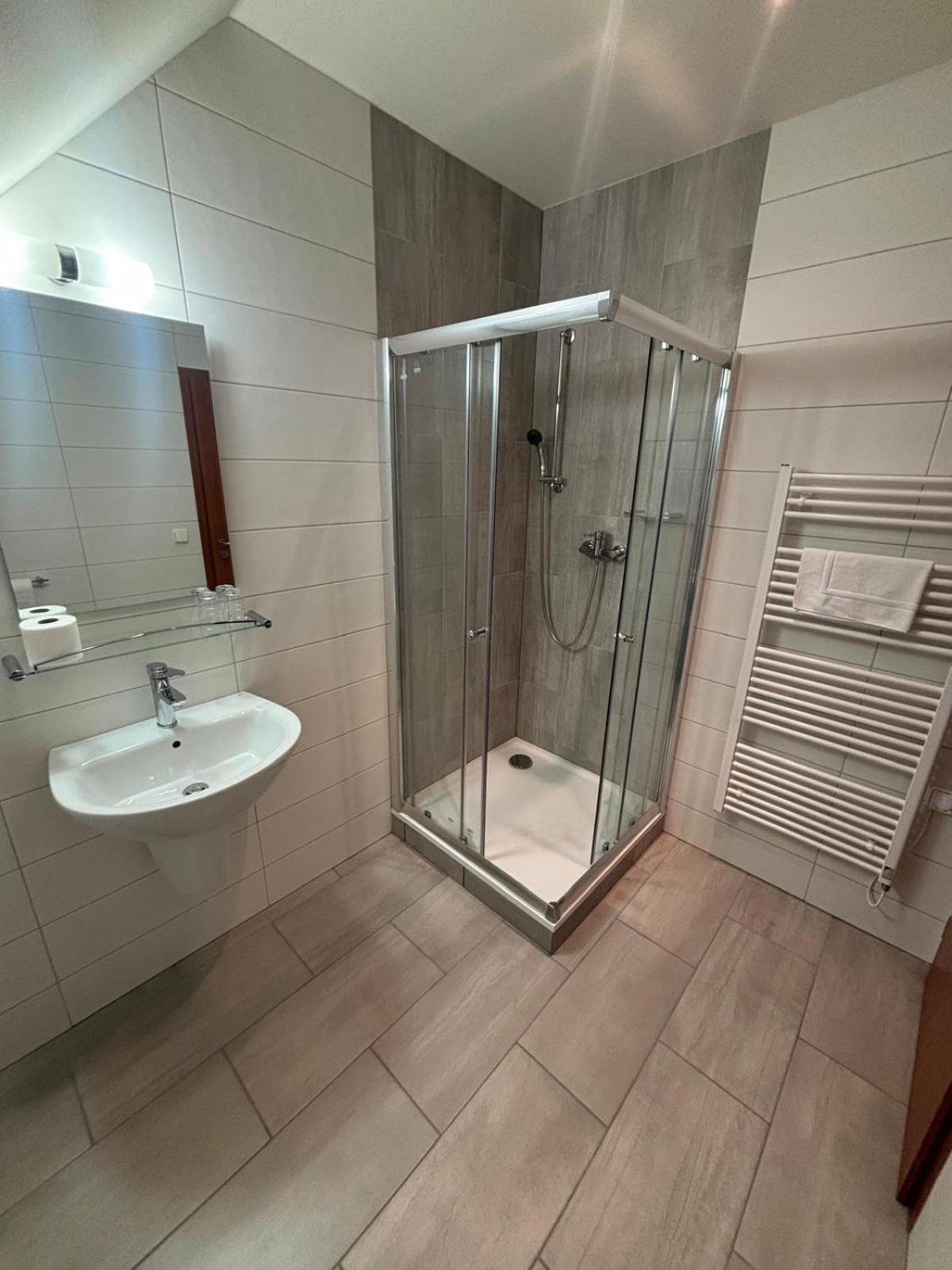Sport Relax Hotel Na Kopecku Krinec Ngoại thất bức ảnh